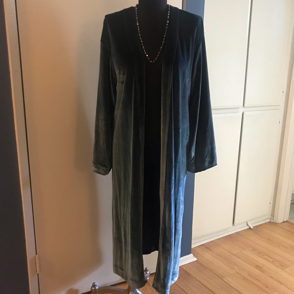 Chaser Velvet Kimono